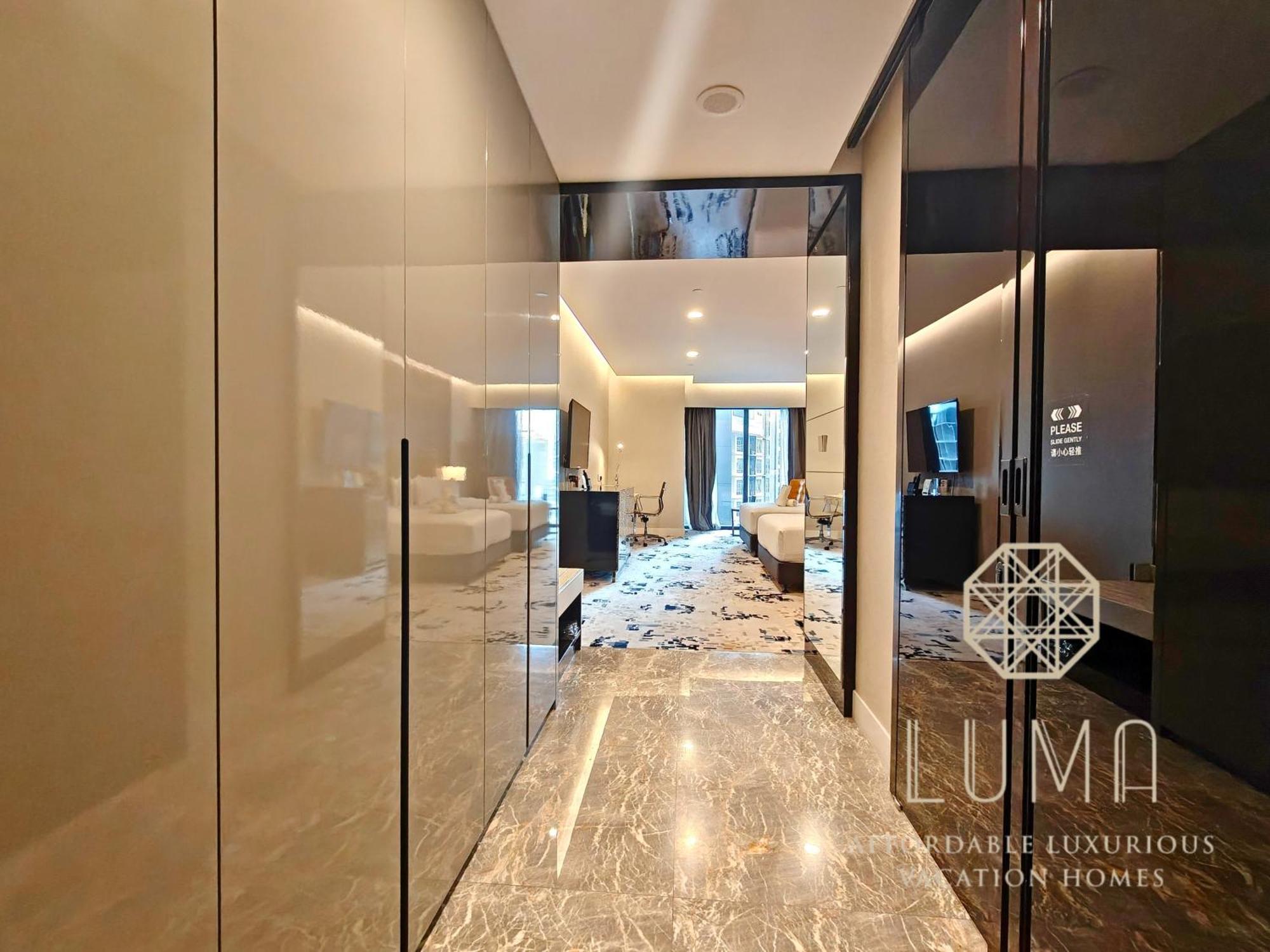 The Platinum 2 By Luma